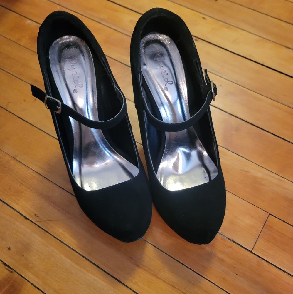Black pump - Picture 3 of 4